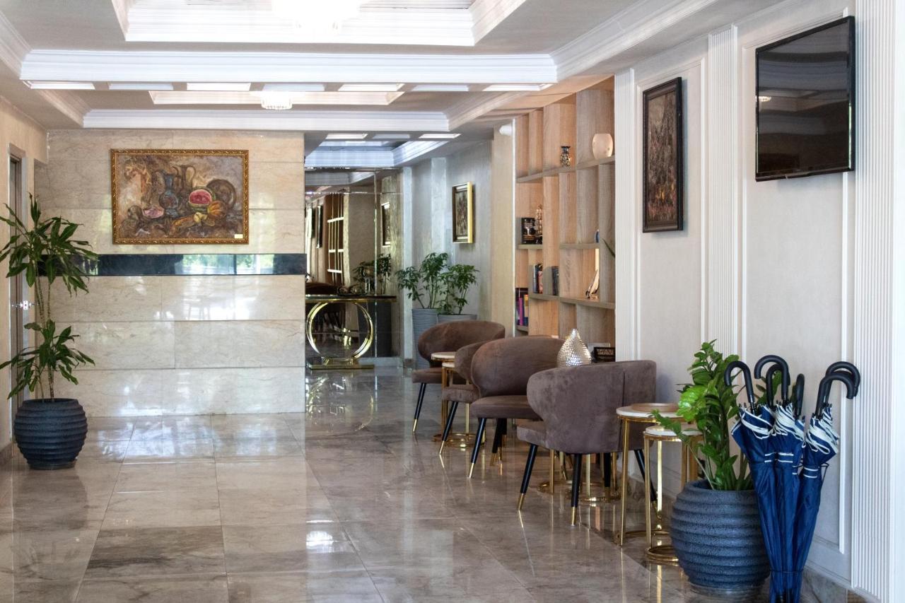 Orient Hotel Bishkek Exterior photo